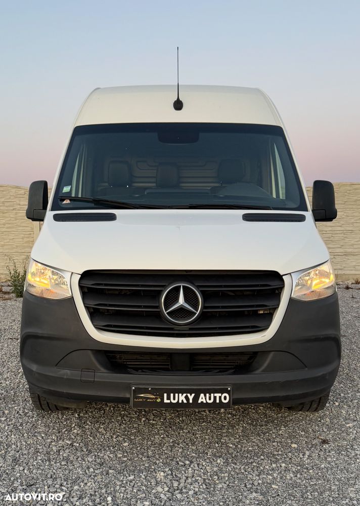 Mercedes-Benz Sprinter - 13
