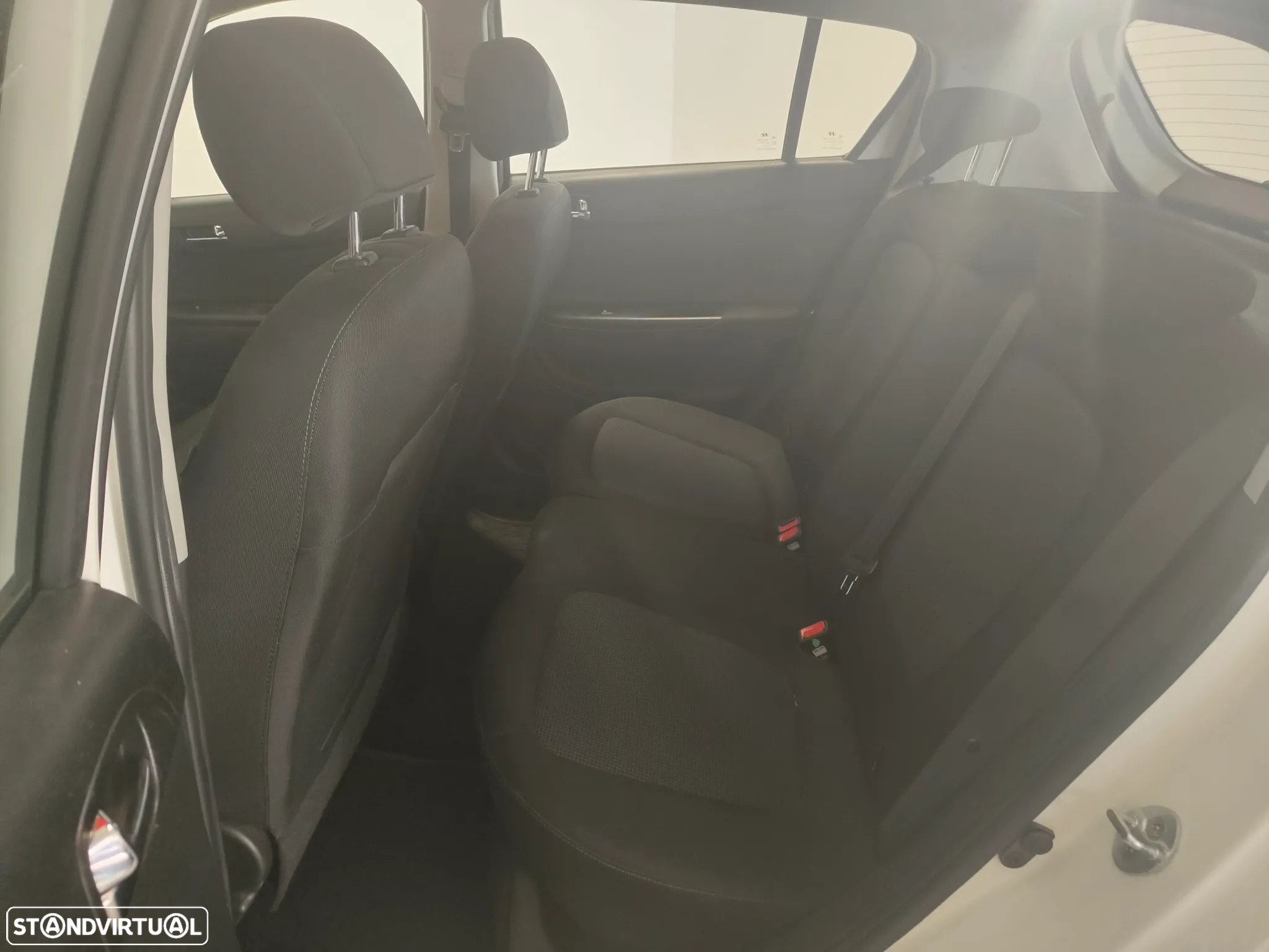 Hyundai i20 1.1 CRDi Urban - 6