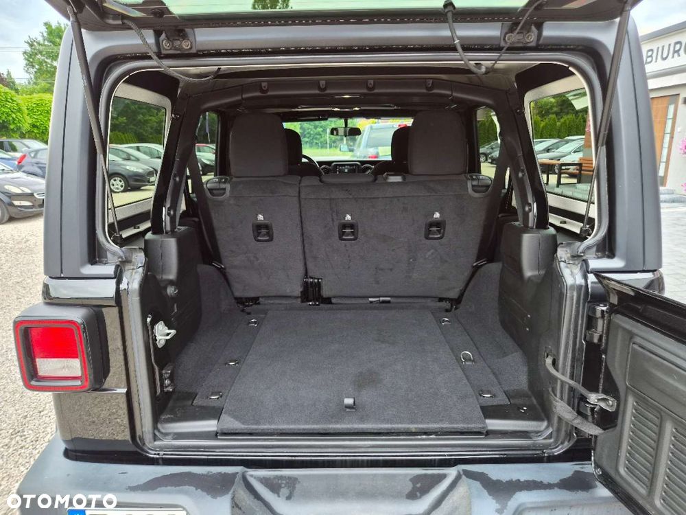 Jeep Wrangler - 20