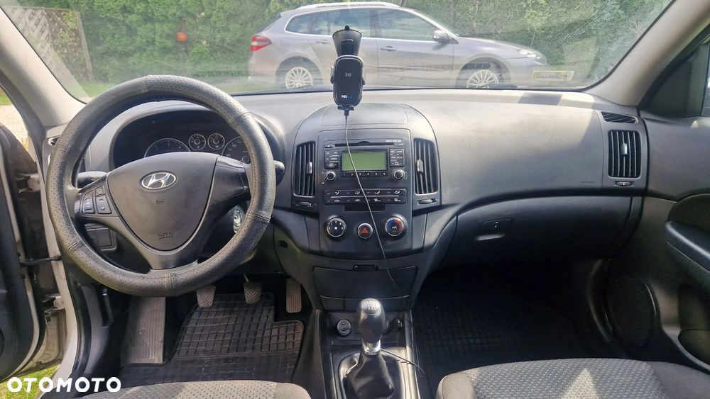Hyundai i30 1.6 CRDi Base + World Cup - 6