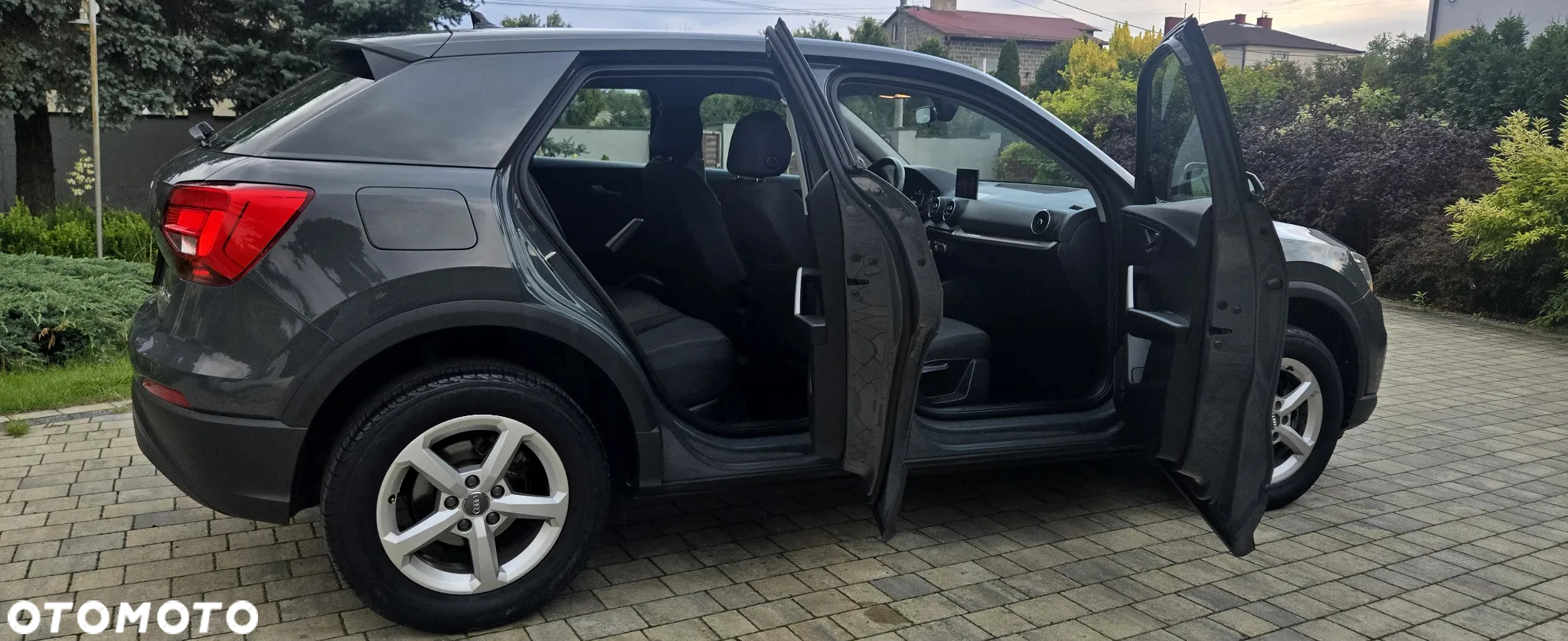 Audi Q2 35 TDI sport - 9