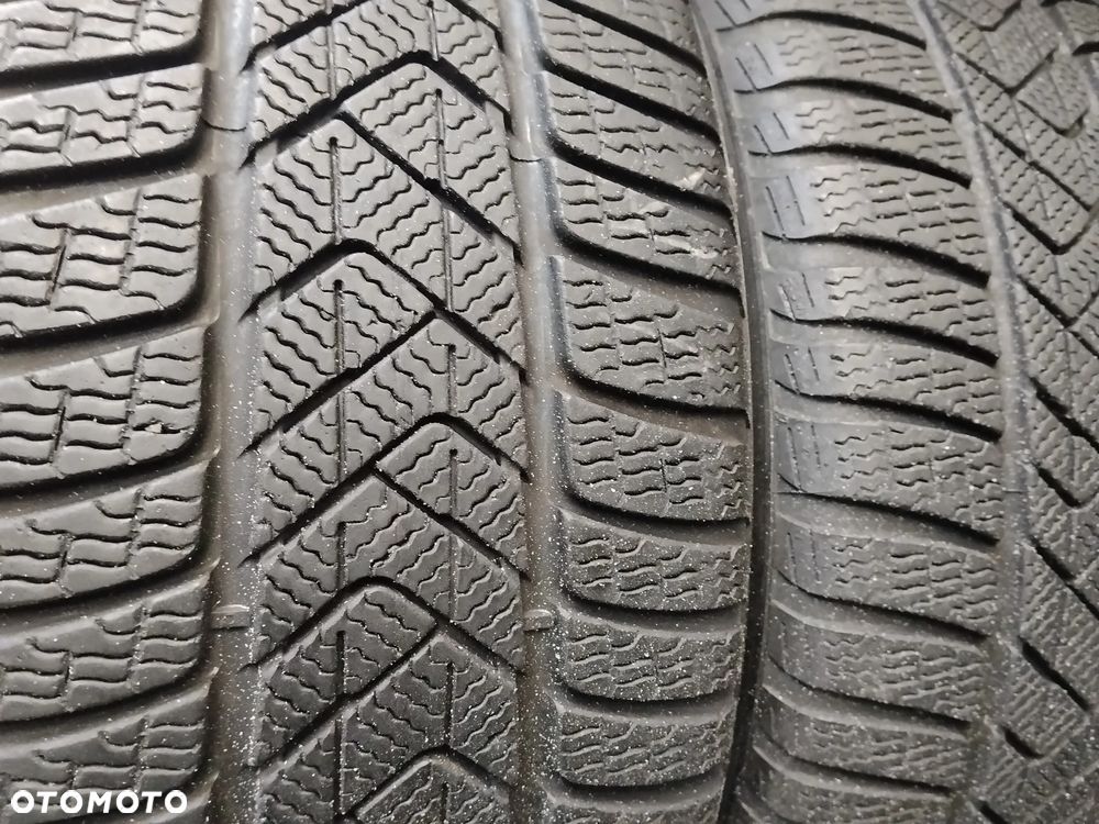 4x Pirelli Winter Sottozero 3 245/45/18 100V - 2