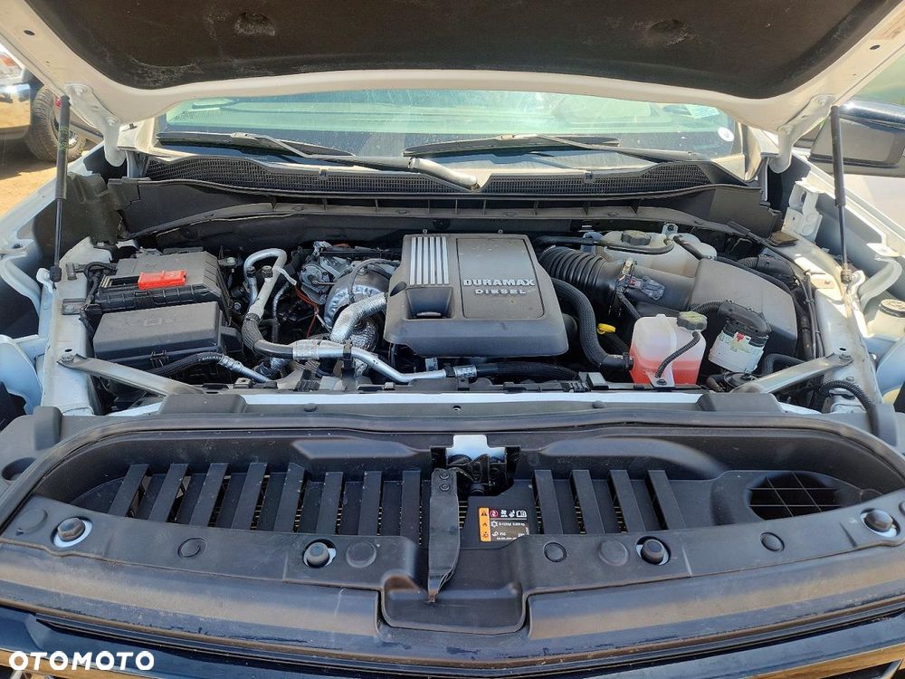 Chevrolet Silverado - 12