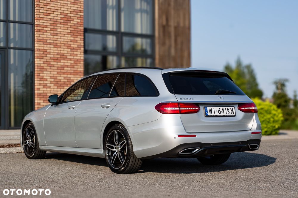 Mercedes-Benz Klasa E 220 d 9G-TRONIC - 3