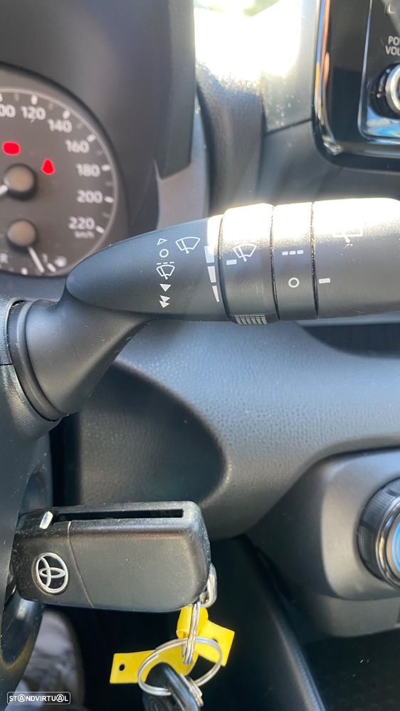 Toyota Yaris 1.0 VVT-i Comfort - 34