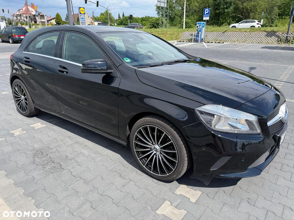 Mercedes-Benz Klasa A 180 7G-DCT Urban - 3