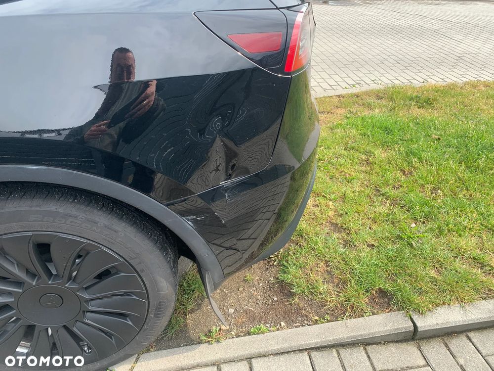 Tesla Model Y Long Range Dual Motor AWD - 10