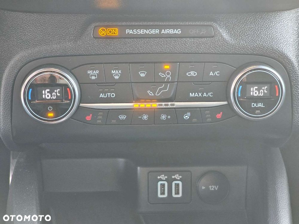 Ford Focus - 30