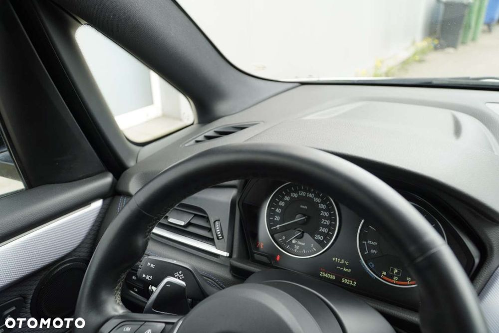 BMW Seria 2 220d Sport-Aut M Sport - 19