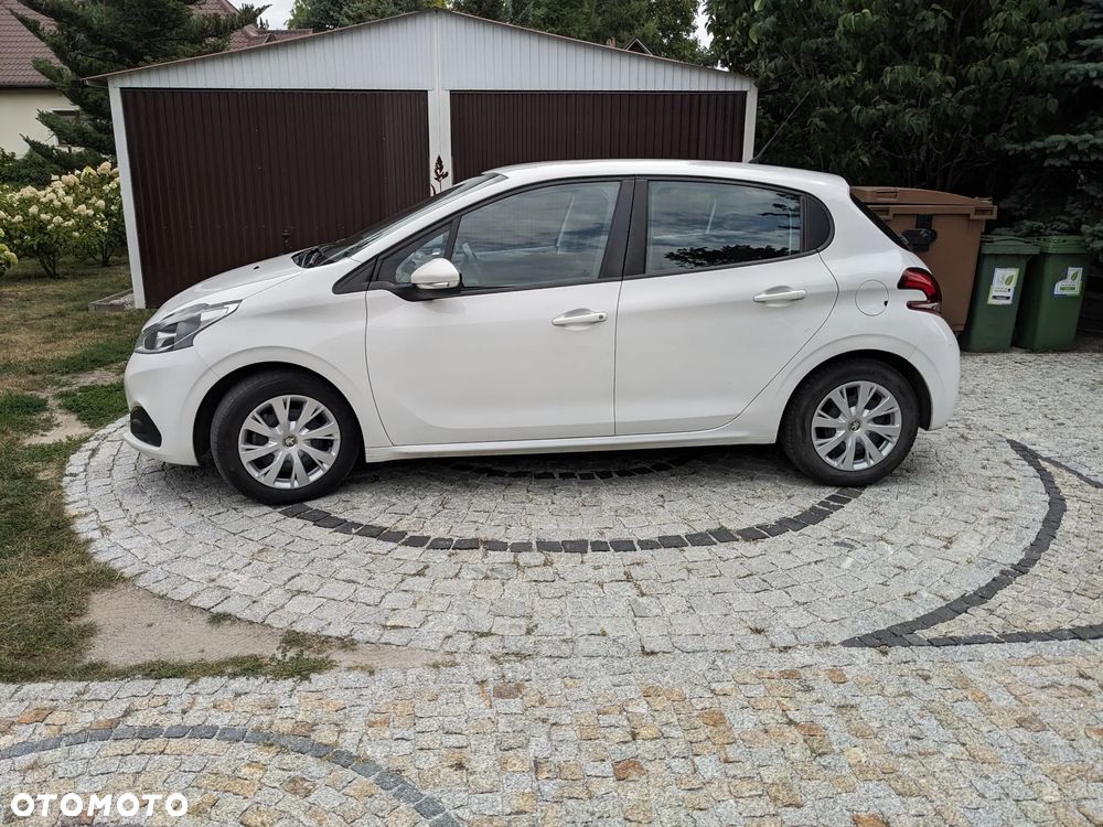 Peugeot 208 - 7