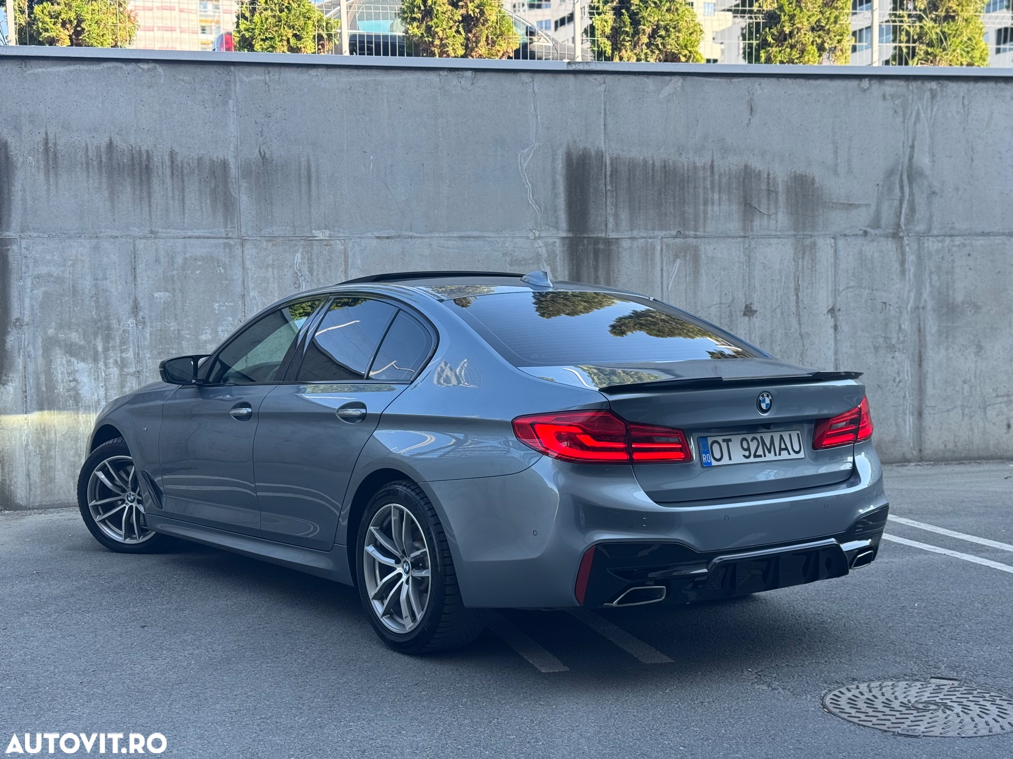 BMW Seria 5 530d xDrive Aut. - 4