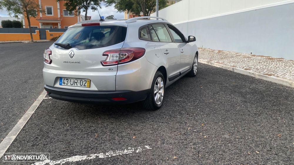 Renault Mégane Sport Tourer 1.5 dCi Dynamique - 4