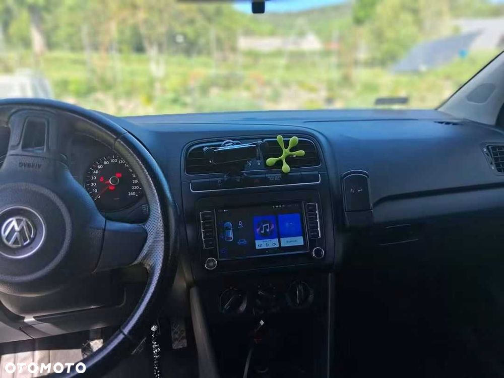 Volkswagen Polo - 5