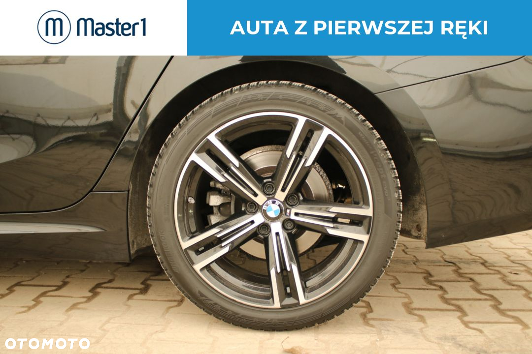 BMW Seria 3 318i M Sport - 12