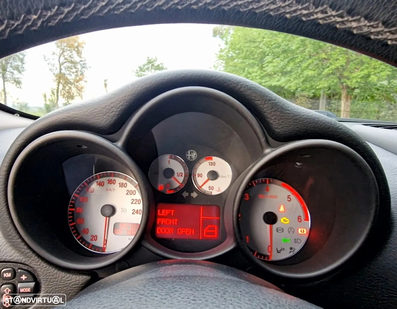Alfa Romeo GT 1.9 JTD M-JET - 36