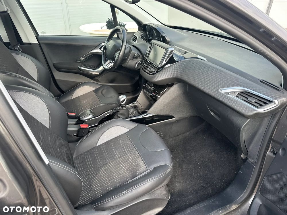 Peugeot 2008 1.6 BlueHDi Allure - 6