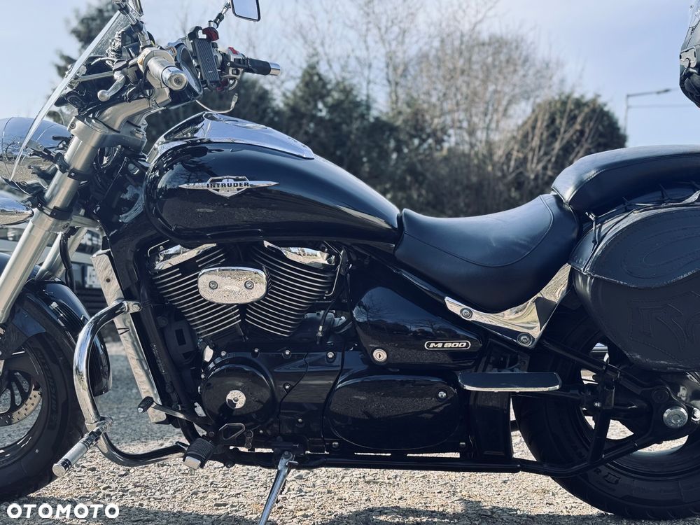 Suzuki Intruder - 3