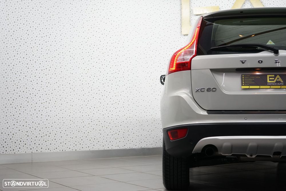 Volvo XC 60 2.0 D3 Summum Geartronic - 7