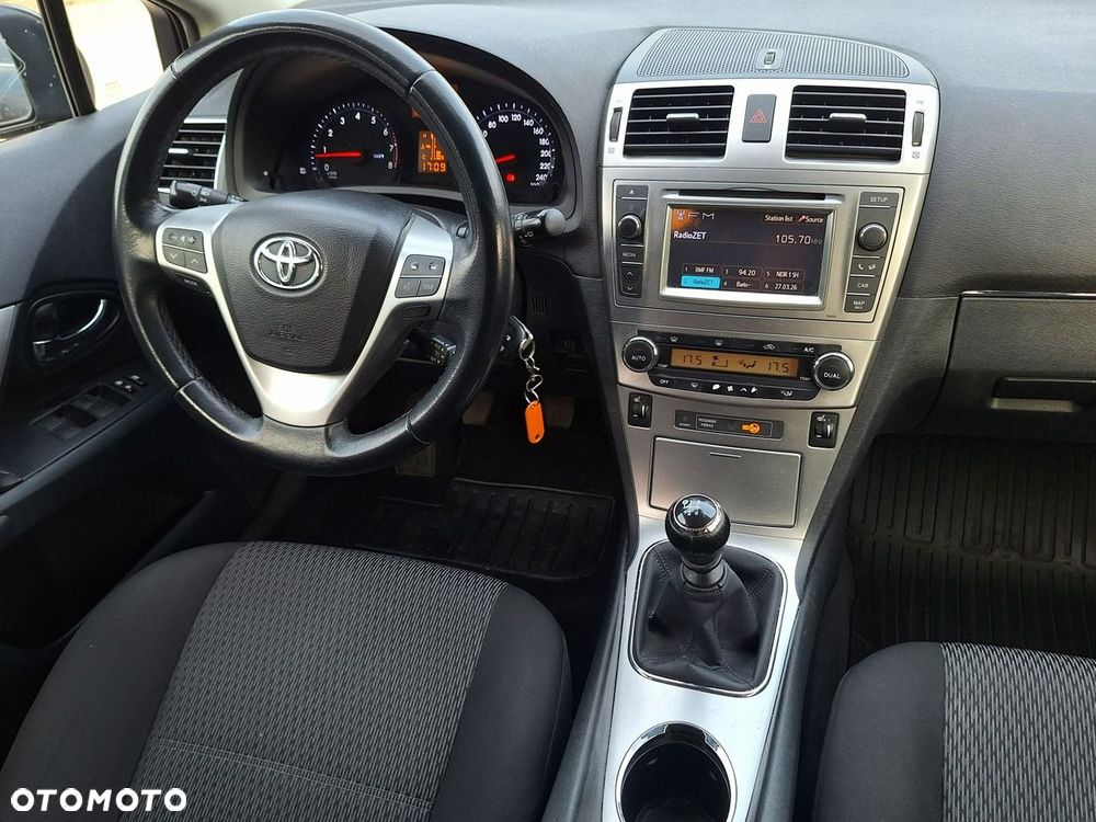 Toyota Avensis - 5