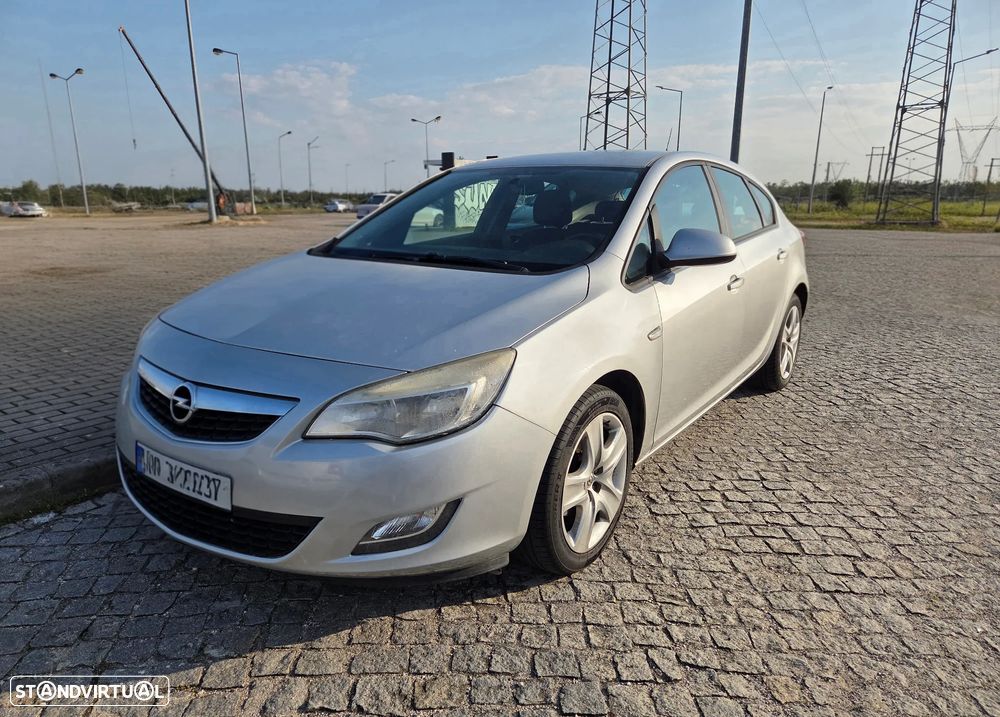 Opel Astra 1.3 CDTI Enjoy - 1