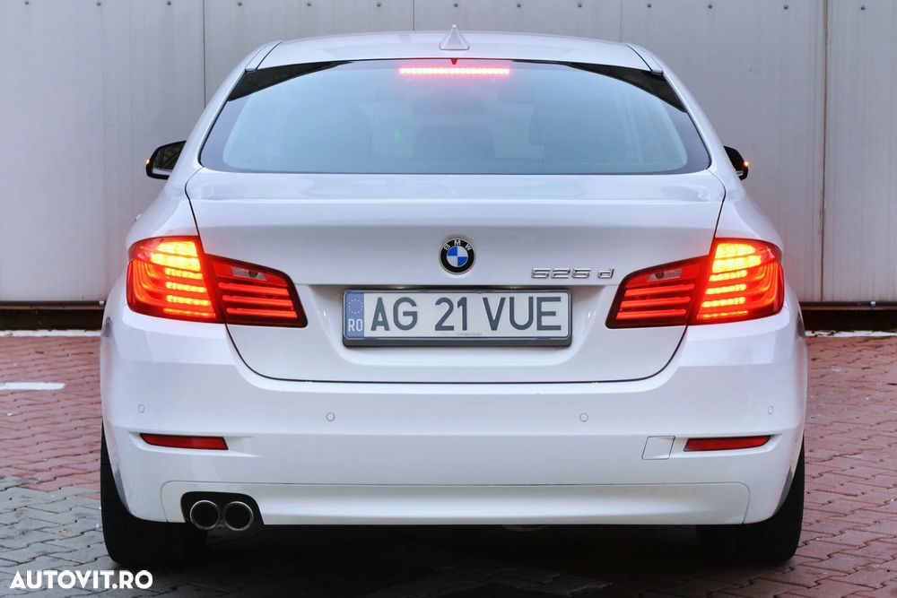 BMW Seria 5 525d Aut. - 19