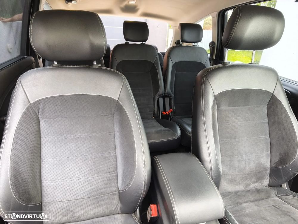 Ford S-Max 2.0 TDCi Titanium 7L - 12