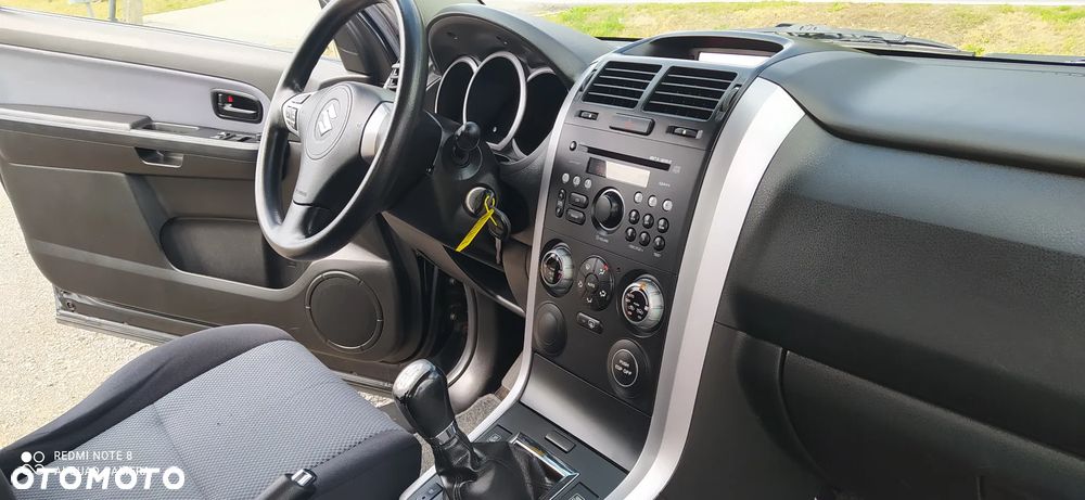 Suzuki Grand Vitara 1.6 Club - 16