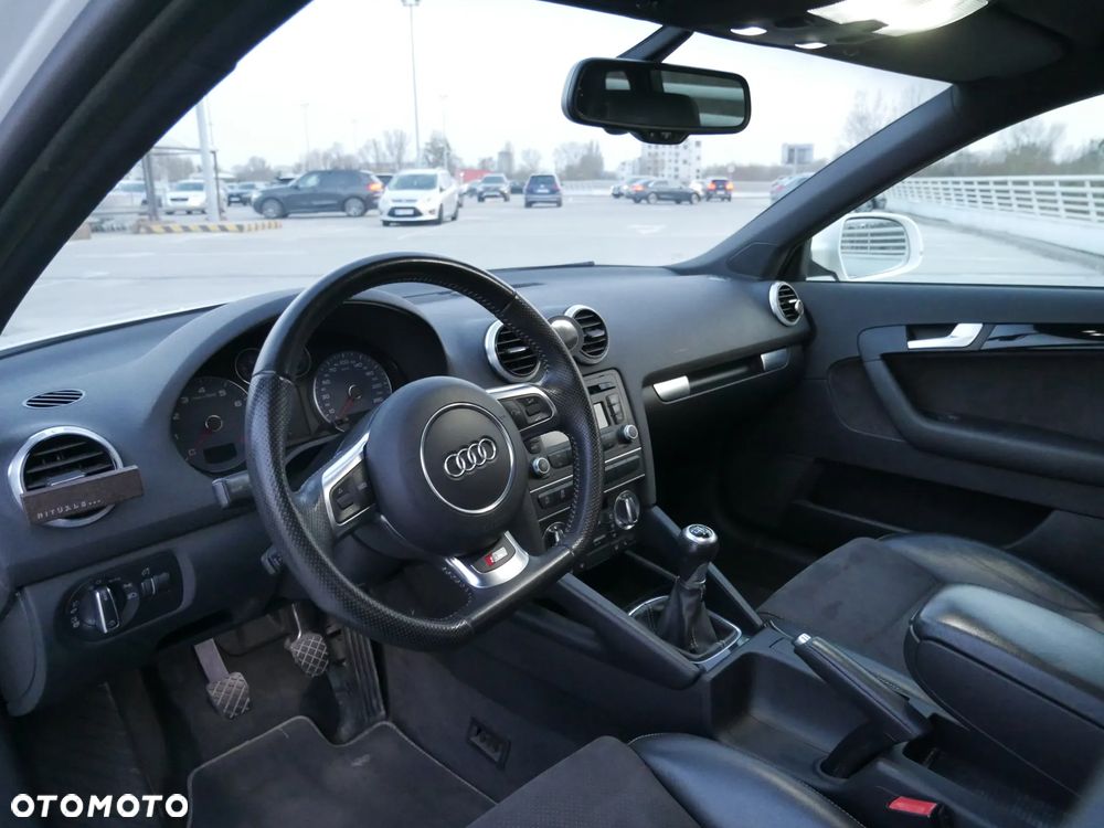 Audi A3 Sportback 1.4 TFSI S line Sportpaket (plus) - 18