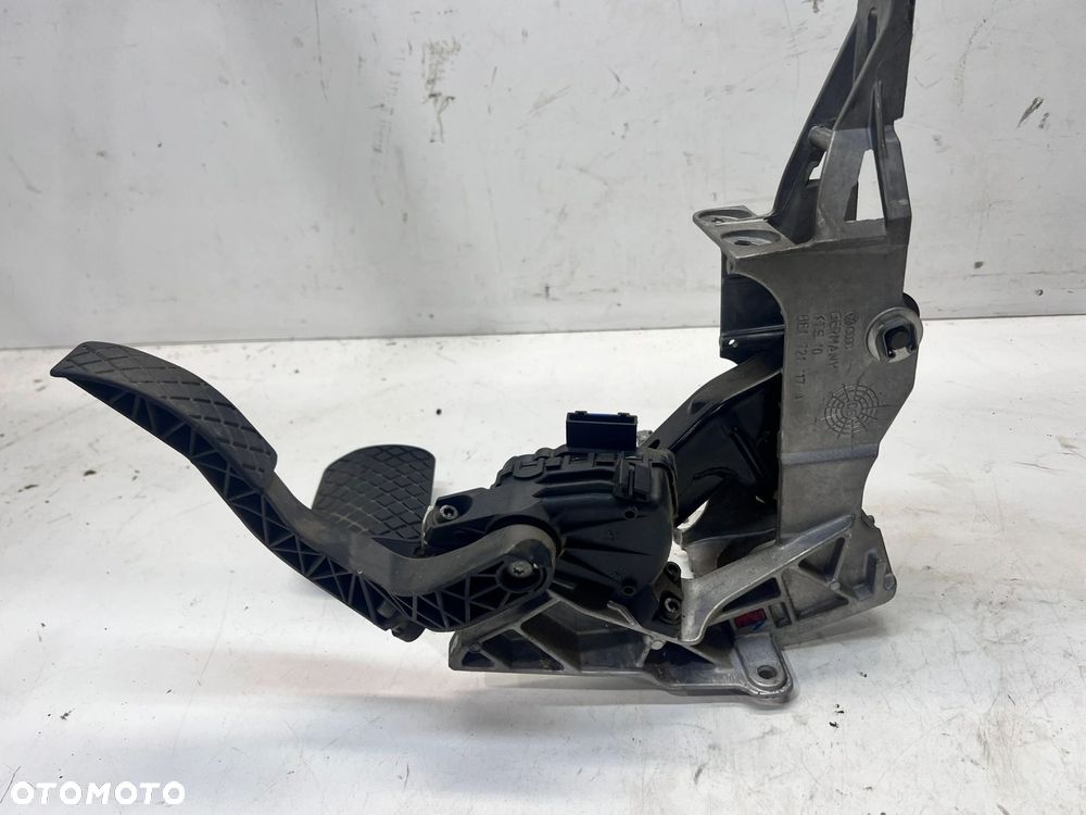 PEDAŁ PEDAŁY KOMPLET AUDI A4 B6 B7 8E1721117A 8E1723523G - 5