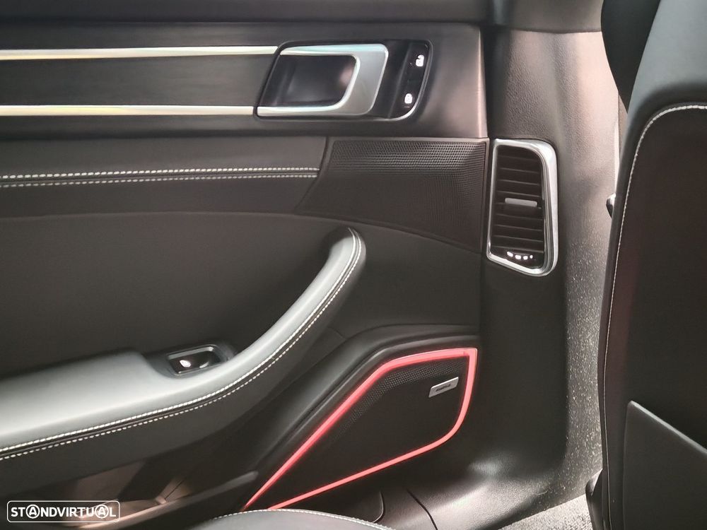 Porsche Panamera Sport Turismo 4S E-Hybrid - 24