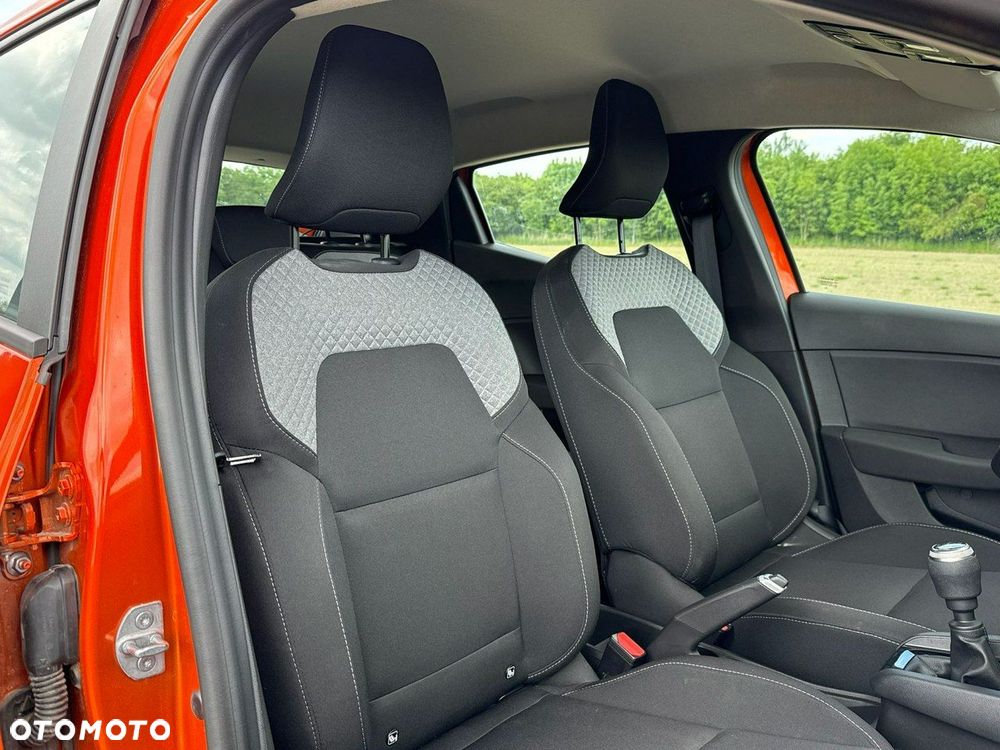 Renault Clio TCe 90 EVOLUTION - 22