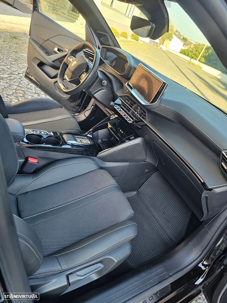 Peugeot e-208 GT - 15