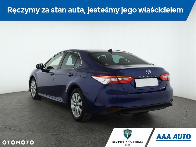 Toyota Camry - 6