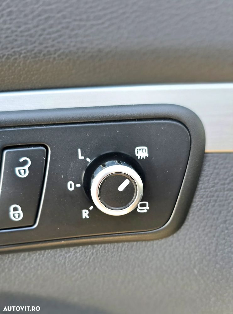 Volkswagen Touran 1.6 TDI DPF DSG Cup - 12