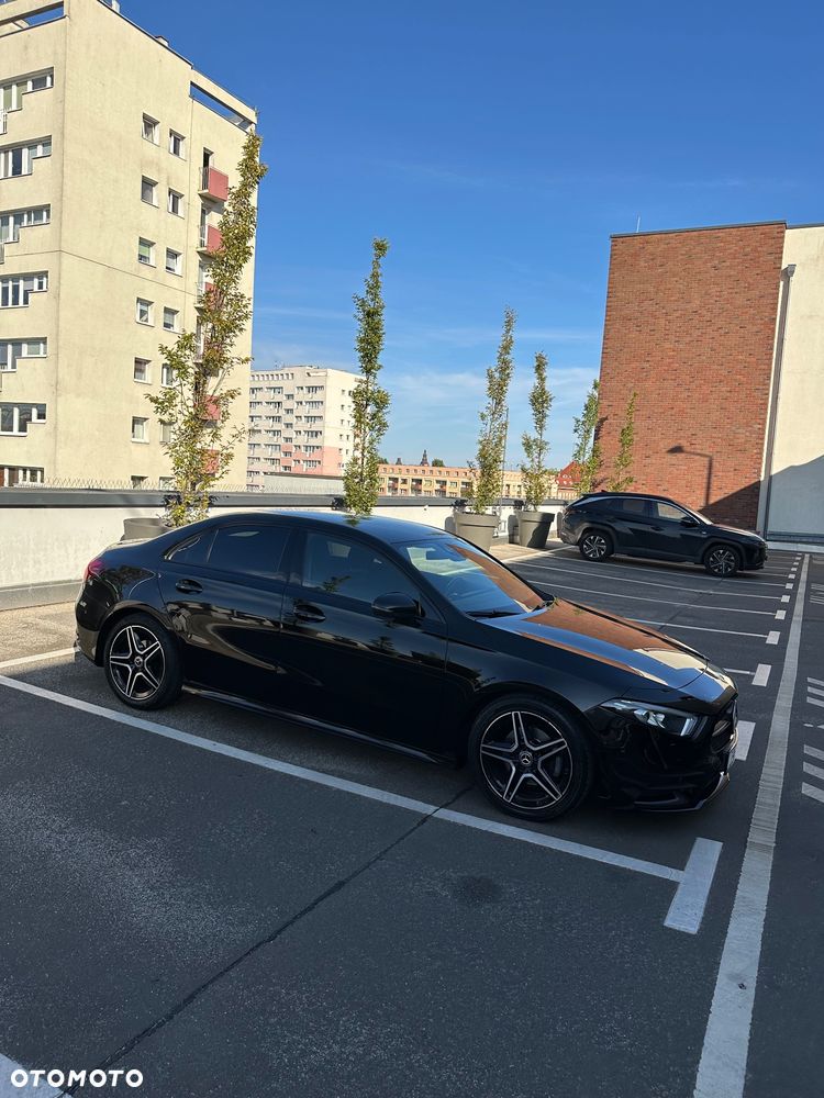 Mercedes-Benz Klasa A 180 7G-DCT Lim AMG Line Advanced Plus - 2