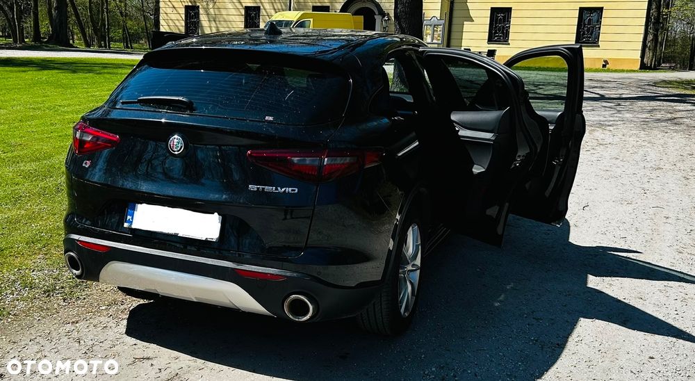 Alfa Romeo Stelvio 2.0 Turbo Executive Q4 - 3
