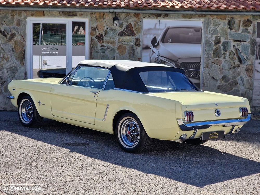 Ford Mustang - 10