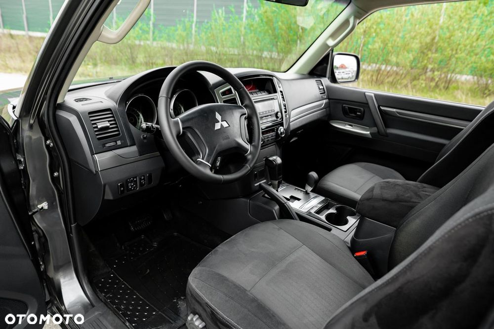 Mitsubishi Pajero 3.2 DI-D Automatik Final Edition - 15