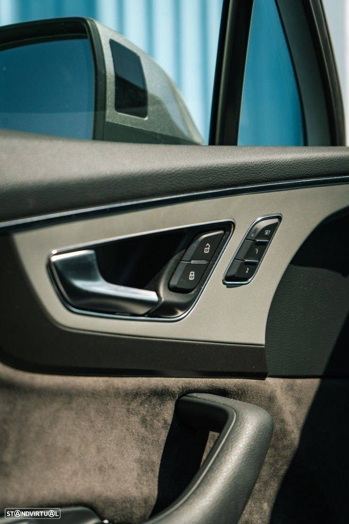 Audi Q7 3.0 TDI quattro tiptronic 7L - 14