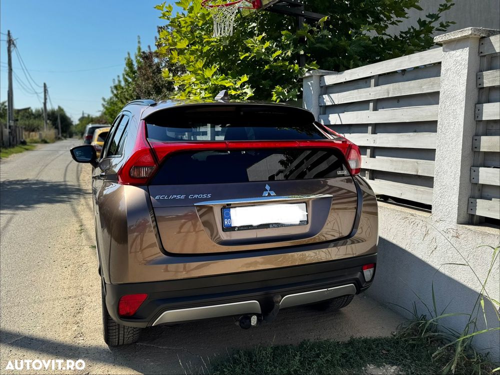 Mitsubishi Eclipse-Cross 1.5-litre 16-valve DOHC MIVEC 4X4 Invite+ Aut. - 3