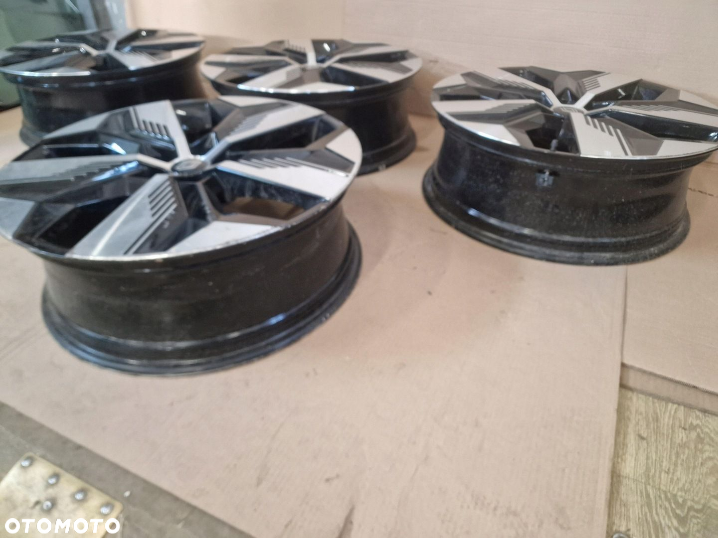 Felgi Aluminiowe 20 RENAULT MEGANE V E-TECH 403003990R Oryginał - 6
