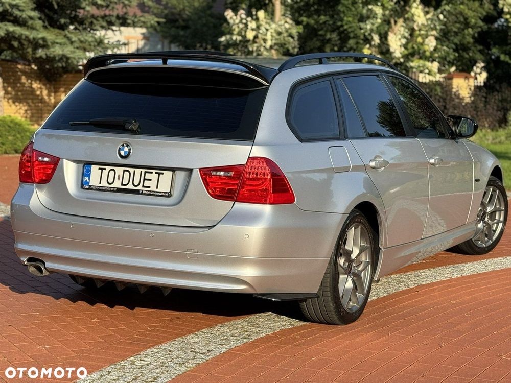 BMW Seria 3 320d xDrive - 13