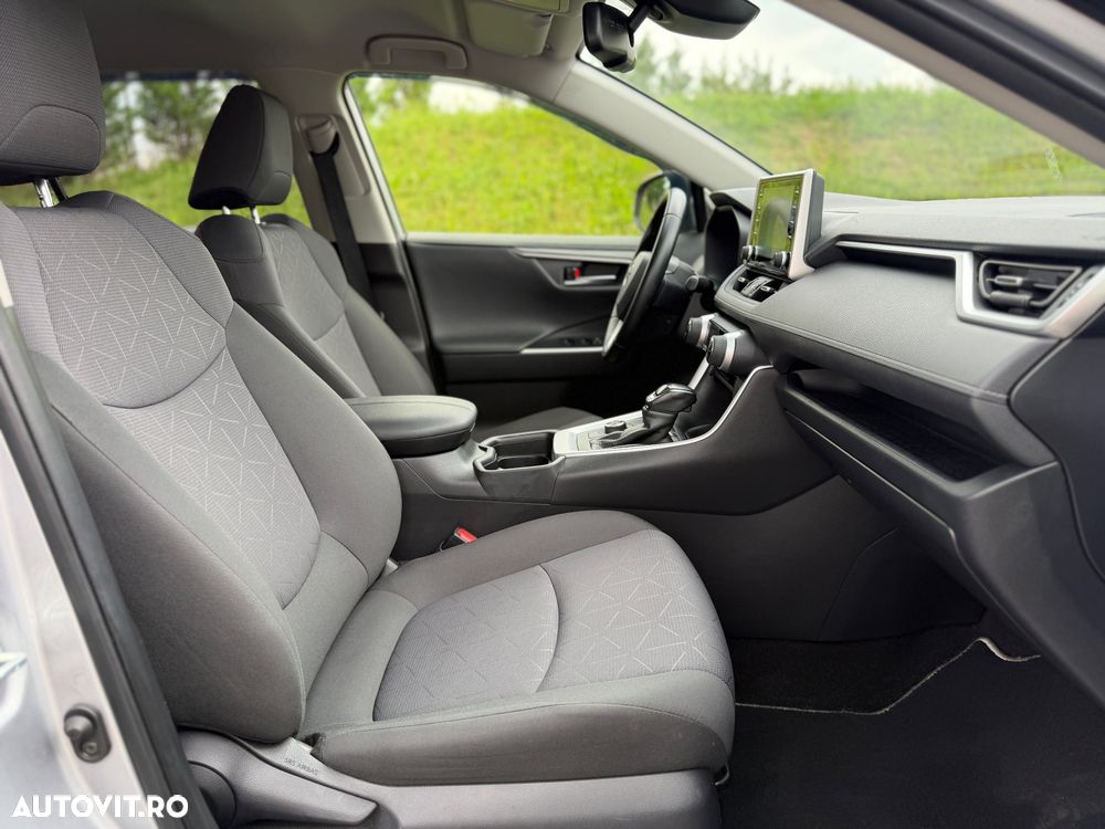 Toyota RAV4 - 24