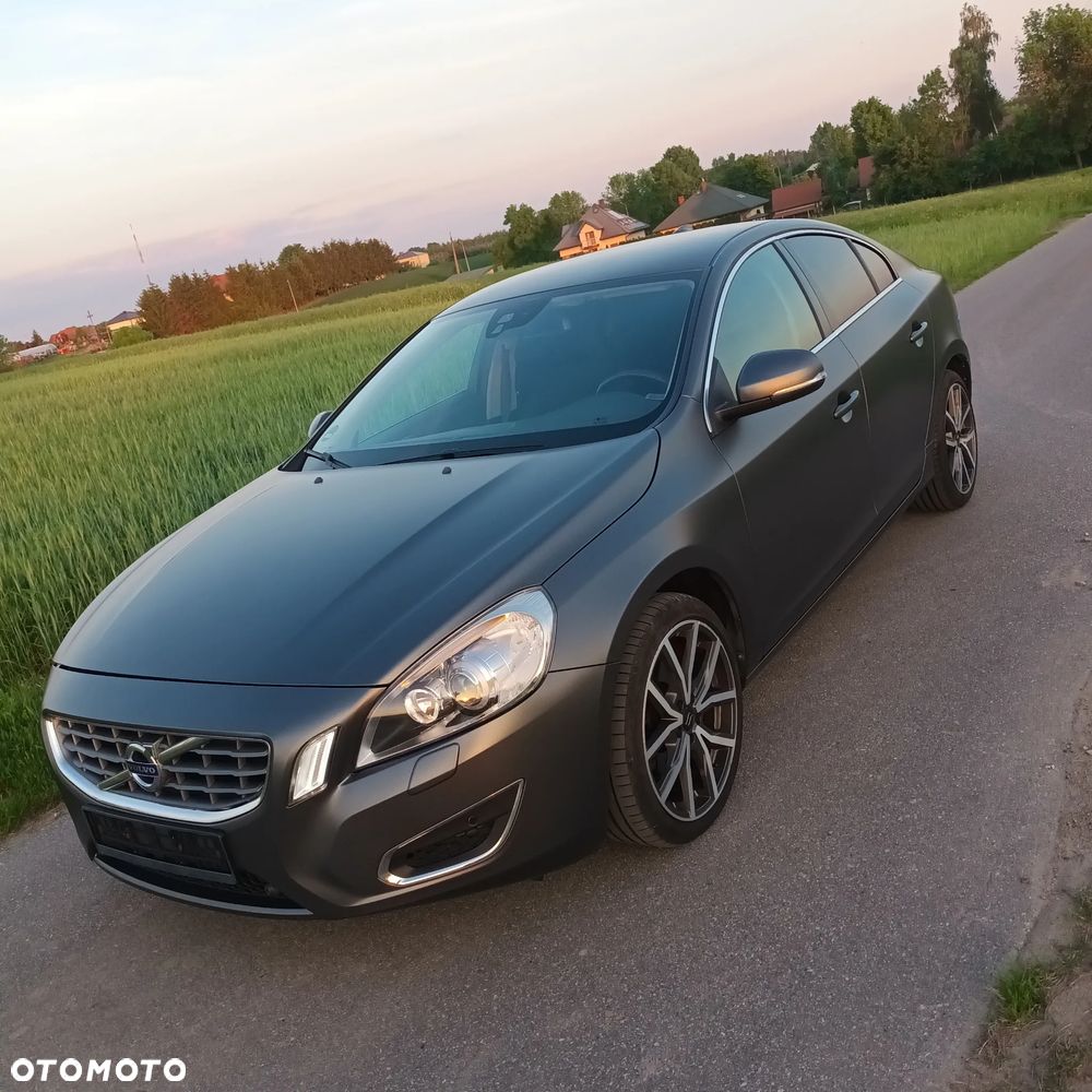 Volvo S60 D4 Geartronic Momentum - 1