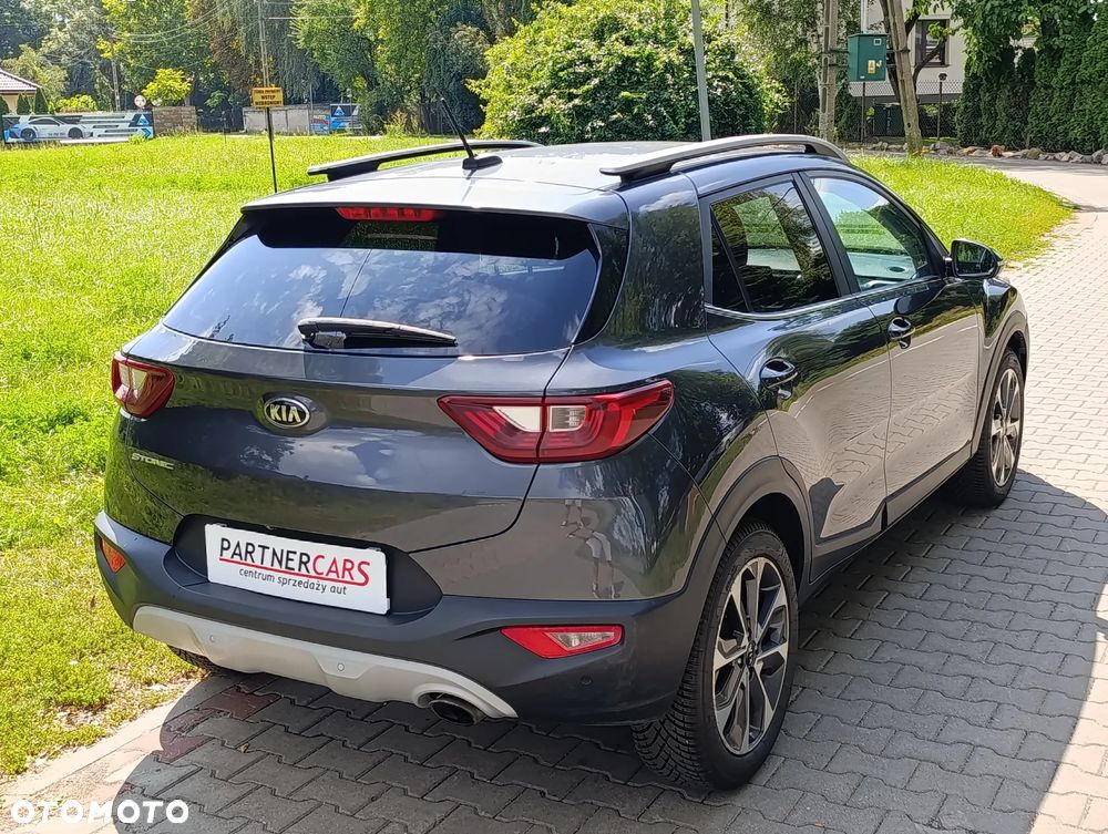 Kia Stonic 1.4 L - 6
