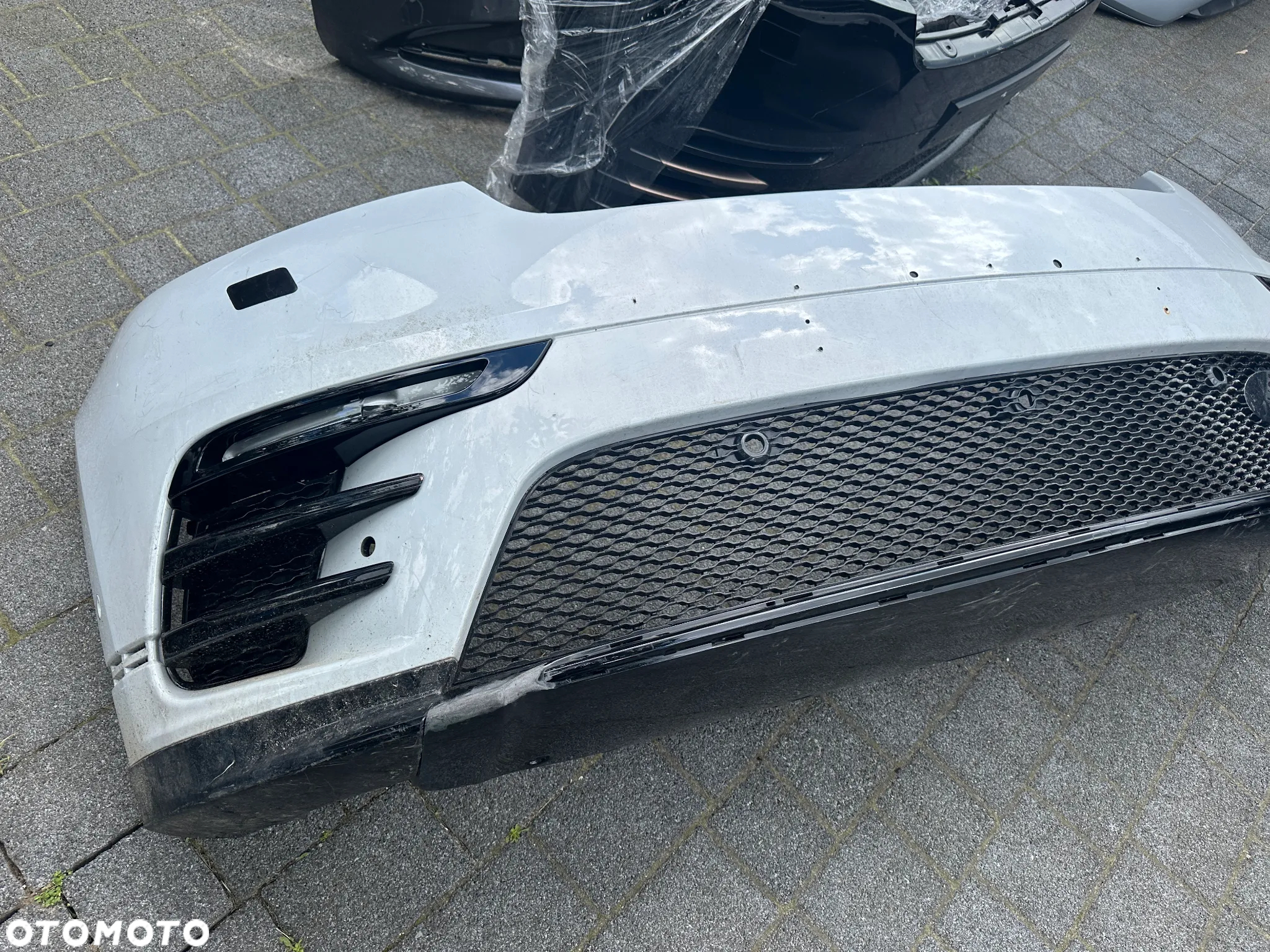 Range Rover Velar zderzak R-Dynamic pas przedni maska - 7