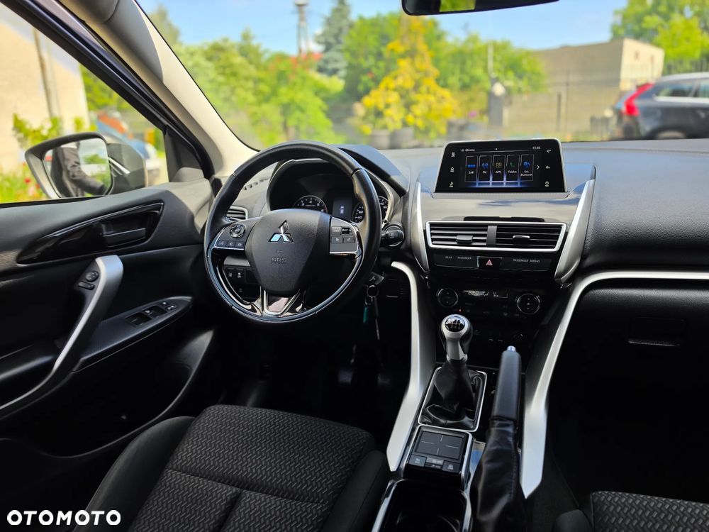 Mitsubishi Eclipse Cross - 38