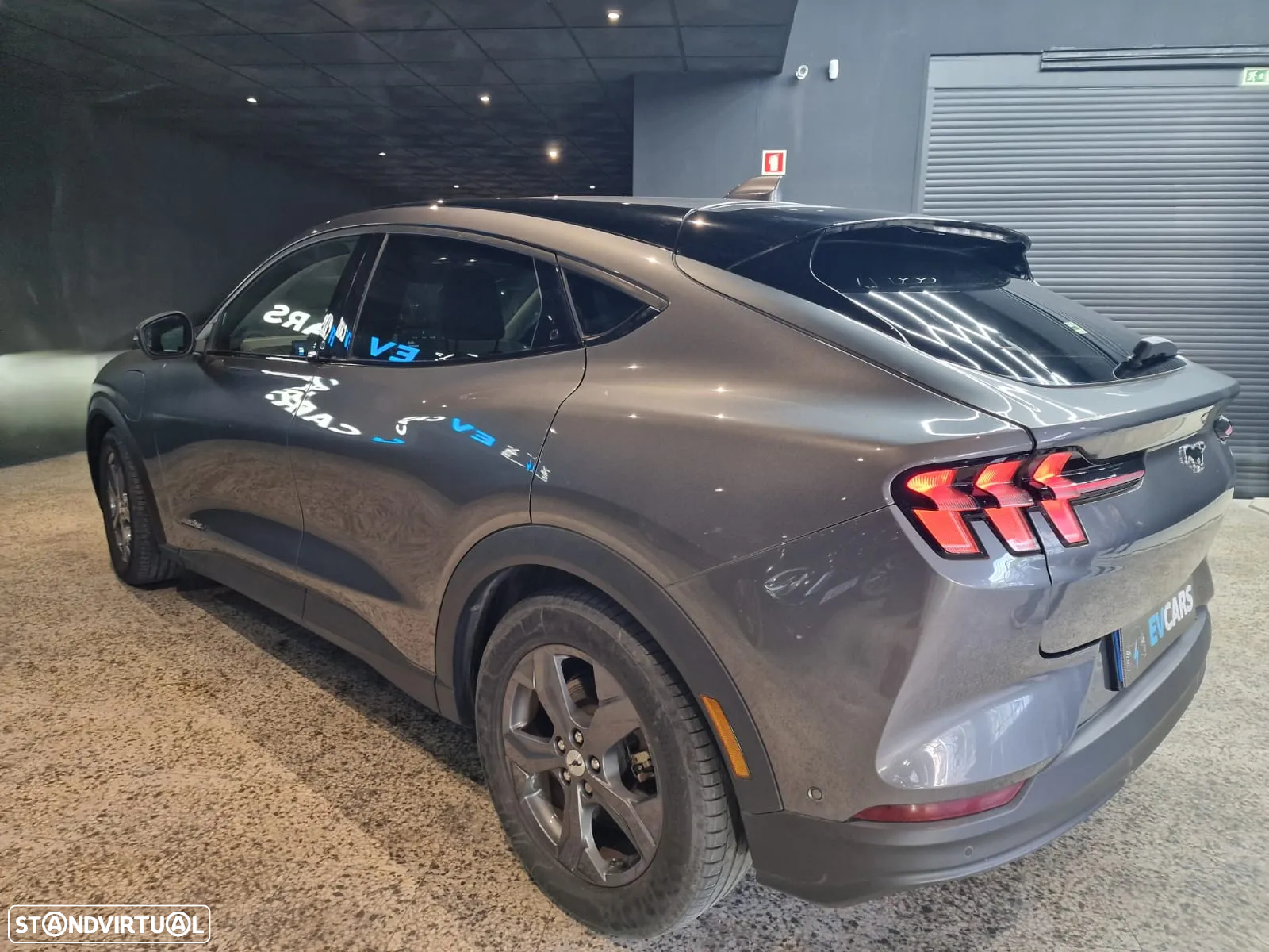 Ford Mustang Mach-E Alargada - 17