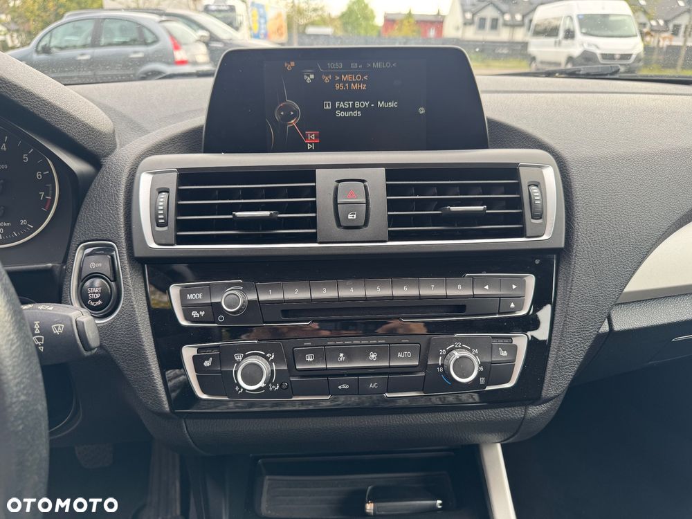 BMW Seria 1 118i Edition Metropolitan - 17