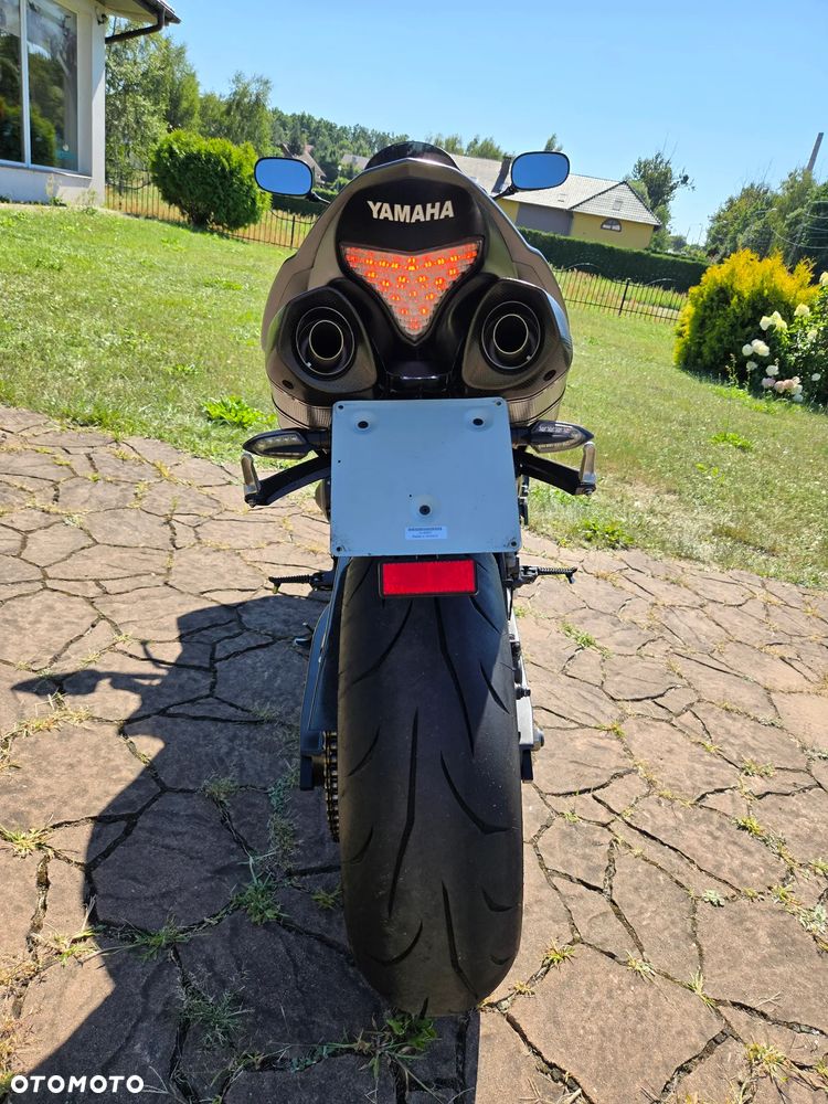 Yamaha YZF - 7